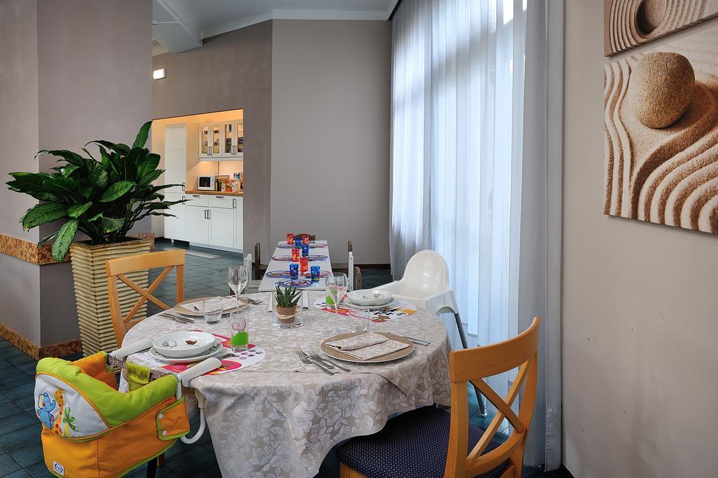 Raffy Family & Bike Hotel Diano Marina Exterior foto